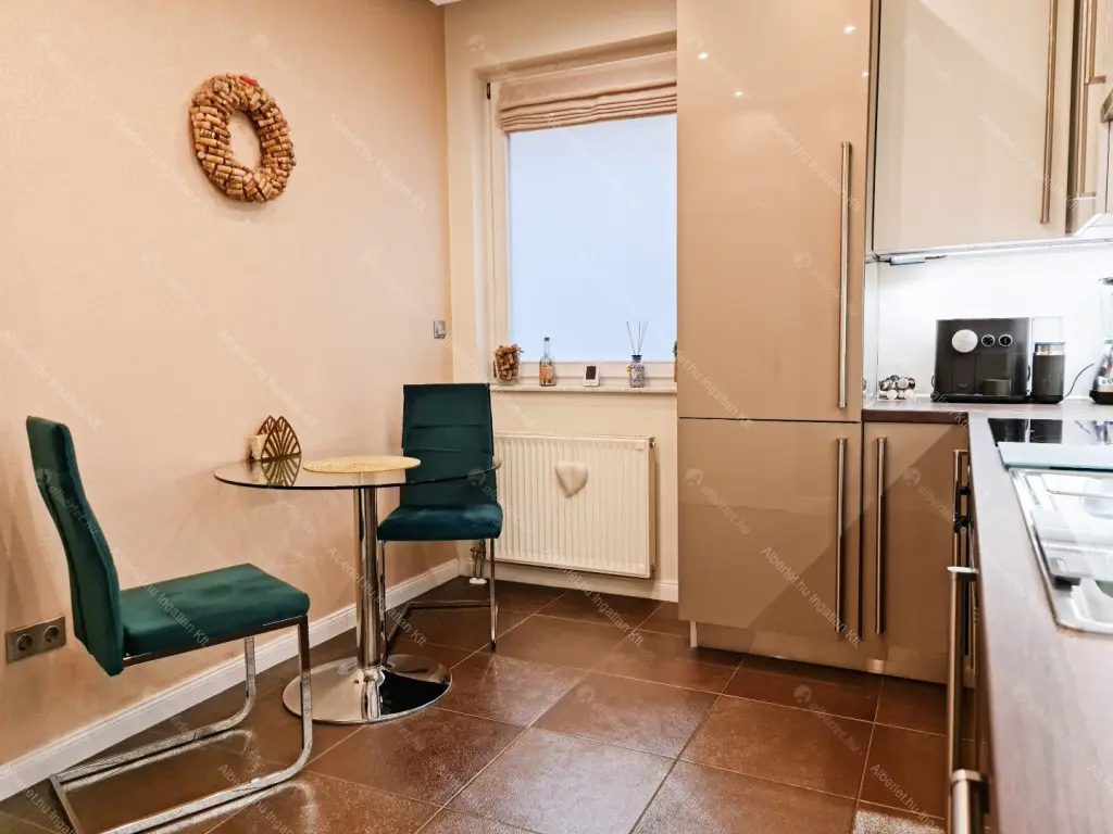 Kiadó albérlet 690000 Ft/hó áron: Budapest, II. kerület  Cserje utca. Mérete: 95 nm, 3 szobás | Alberlet.hu - 6662927