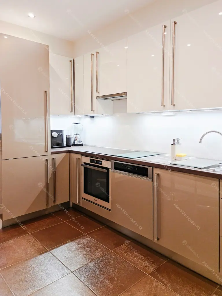 Kiadó albérlet 690000 Ft/hó áron: Budapest, II. kerület  Cserje utca. Mérete: 95 nm, 3 szobás | Alberlet.hu - 6662930