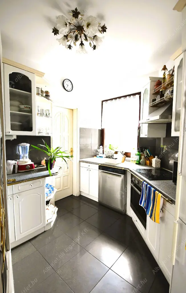 Kiadó albérlet 400000 Ft/hó áron: Budapest, II. kerület  Delta utca. Mérete: 124 nm, 3 szobás | Alberlet.hu - 6528660