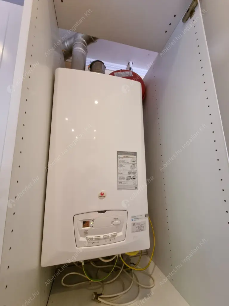 Kiadó albérlet 348000 Ft/hó áron: Budapest, II. kerület  Endrődi Sándor utca. Mérete: 71 nm, 2 szobás | Alberlet.hu - 6615416