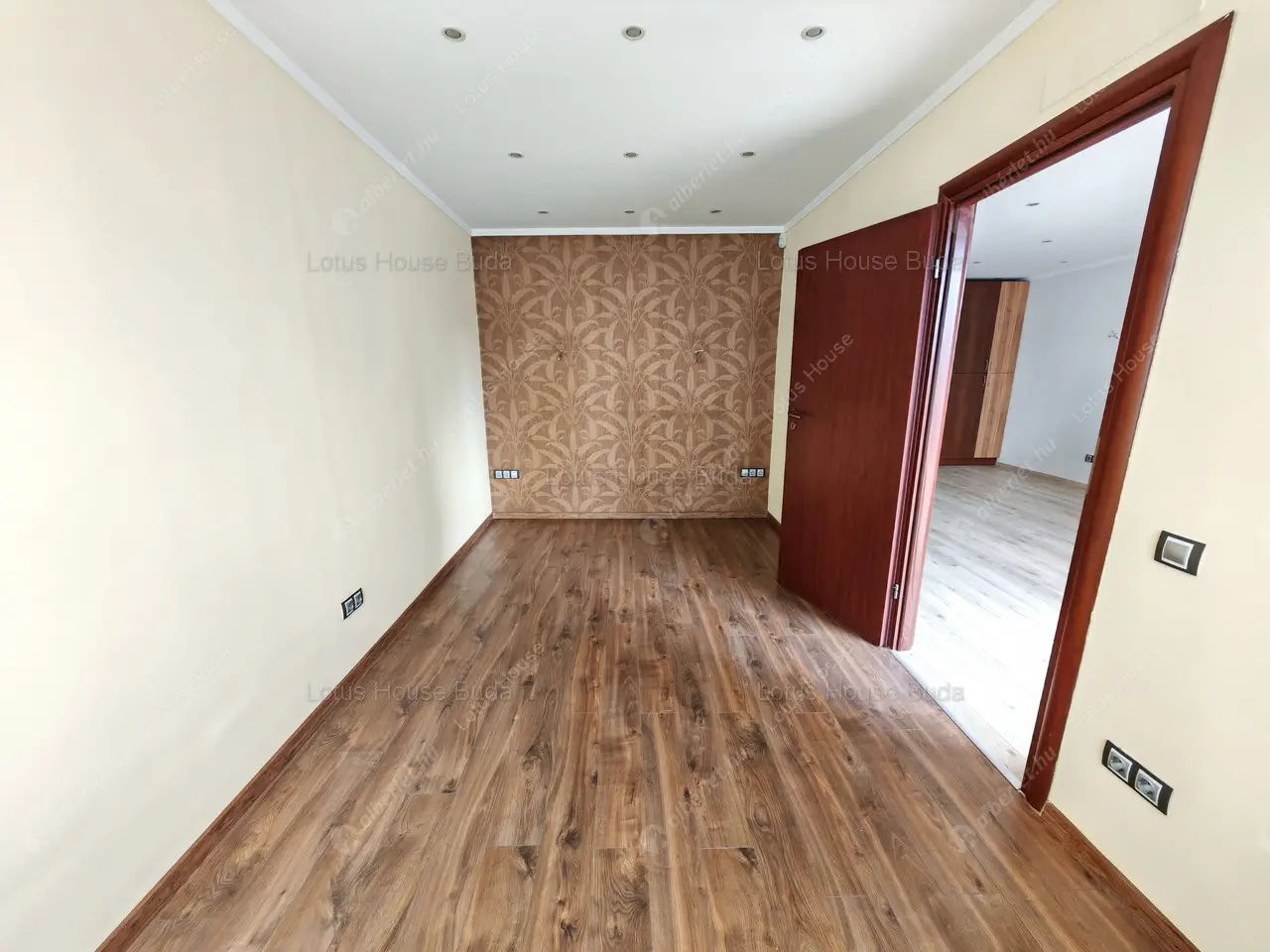 Kiadó albérlet 349000 Ft/hó áron: Budapest, II. kerület  Endrődi Sándor utca. Mérete: 71 nm, 3 szobás | Alberlet.hu - 6557584