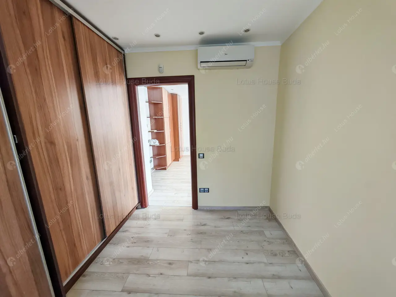 Kiadó albérlet 349000 Ft/hó áron: Budapest, II. kerület  Endrődi Sándor utca. Mérete: 71 nm, 3 szobás | Alberlet.hu - 6557585