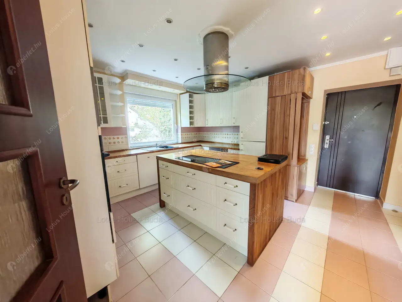 Kiadó albérlet 349000 Ft/hó áron: Budapest, II. kerület  Endrődi Sándor utca. Mérete: 71 nm, 3 szobás | Alberlet.hu - 6557595