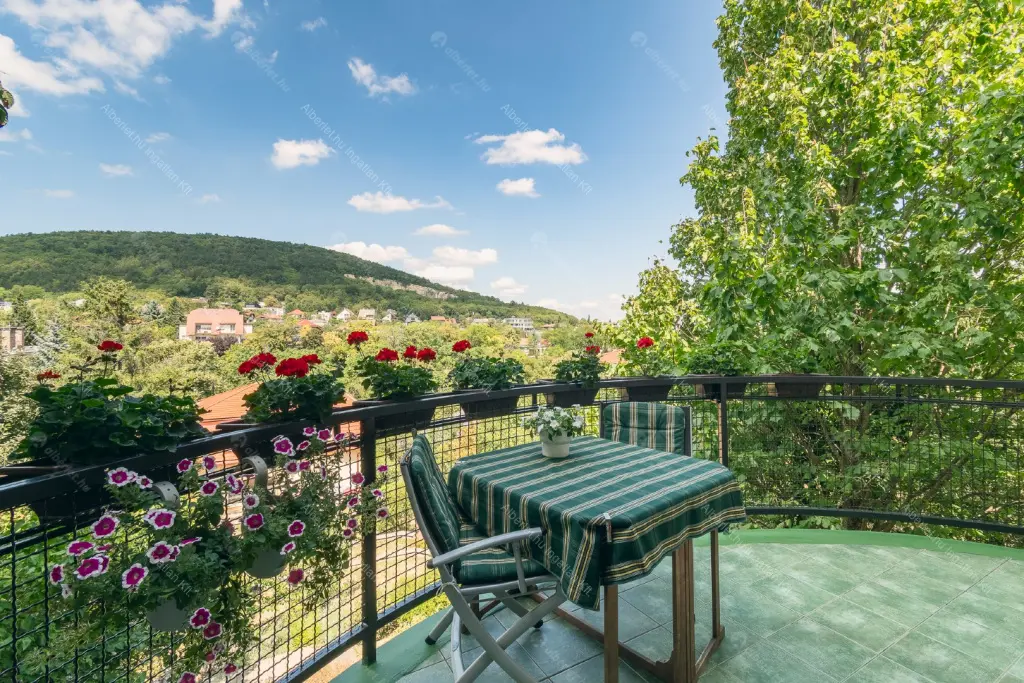 Kiadó albérlet 670000 Ft/hó áron: Budapest, II. kerület  Felső Zöldmáli út. Mérete: 107 nm, 5 szobás | Alberlet.hu - 6673526