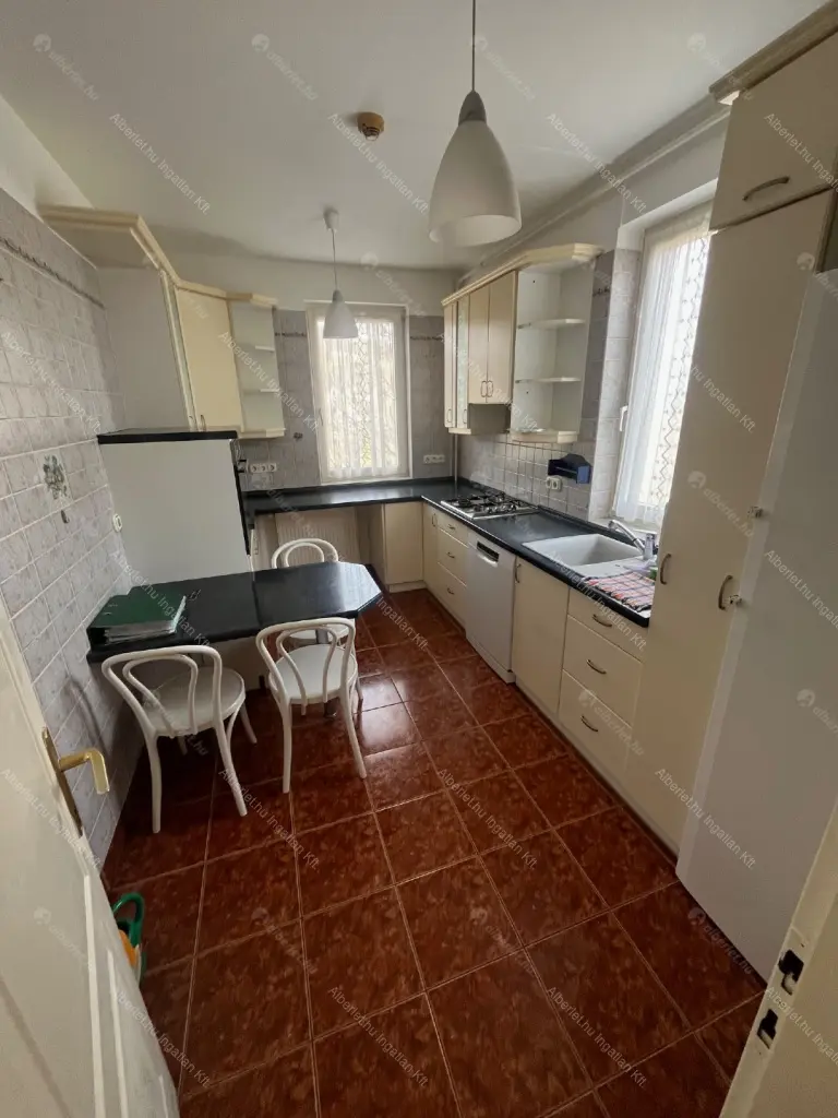 Kiadó albérlet 670000 Ft/hó áron: Budapest, II. kerület  Felső Zöldmáli út. Mérete: 107 nm, 5 szobás | Alberlet.hu - 6673530