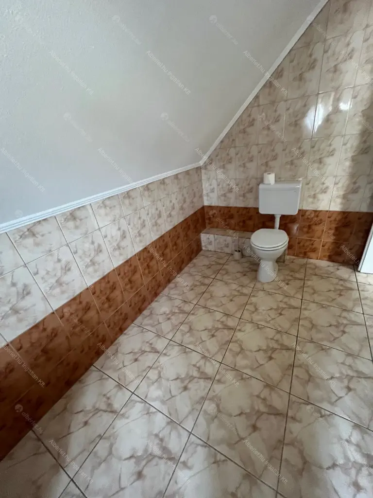 Kiadó albérlet 670000 Ft/hó áron: Budapest, II. kerület  Felső Zöldmáli út. Mérete: 107 nm, 5 szobás | Alberlet.hu - 6673540