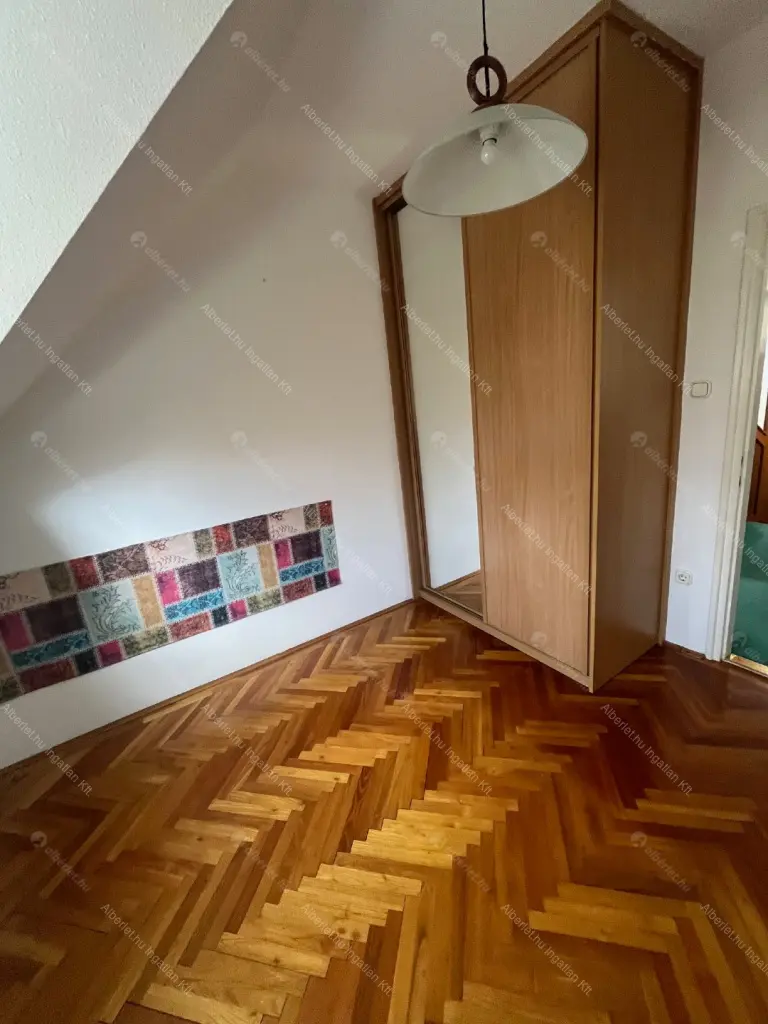 Kiadó albérlet 670000 Ft/hó áron: Budapest, II. kerület  Felső Zöldmáli út. Mérete: 107 nm, 5 szobás | Alberlet.hu - 6673545