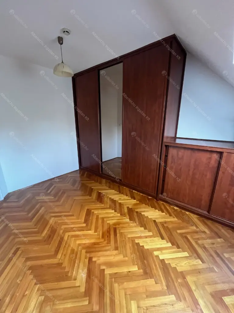 Kiadó albérlet 670000 Ft/hó áron: Budapest, II. kerület  Felső Zöldmáli út. Mérete: 107 nm, 5 szobás | Alberlet.hu - 6673547