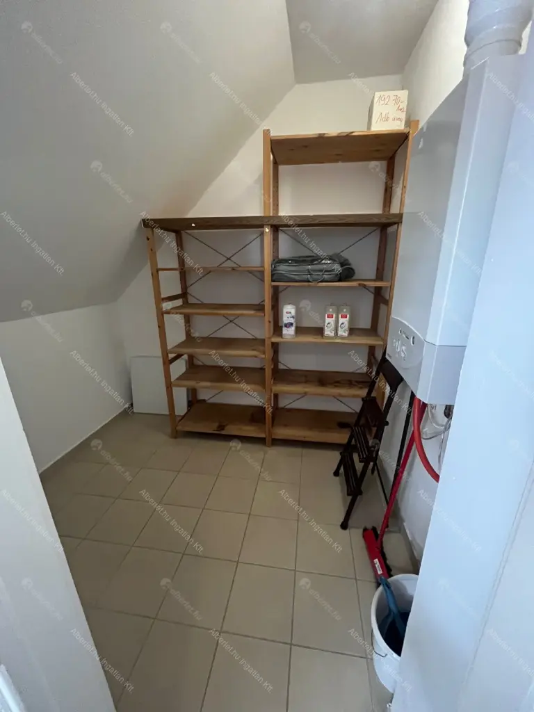 Kiadó albérlet 670000 Ft/hó áron: Budapest, II. kerület  Felső Zöldmáli út. Mérete: 107 nm, 5 szobás | Alberlet.hu - 6673548