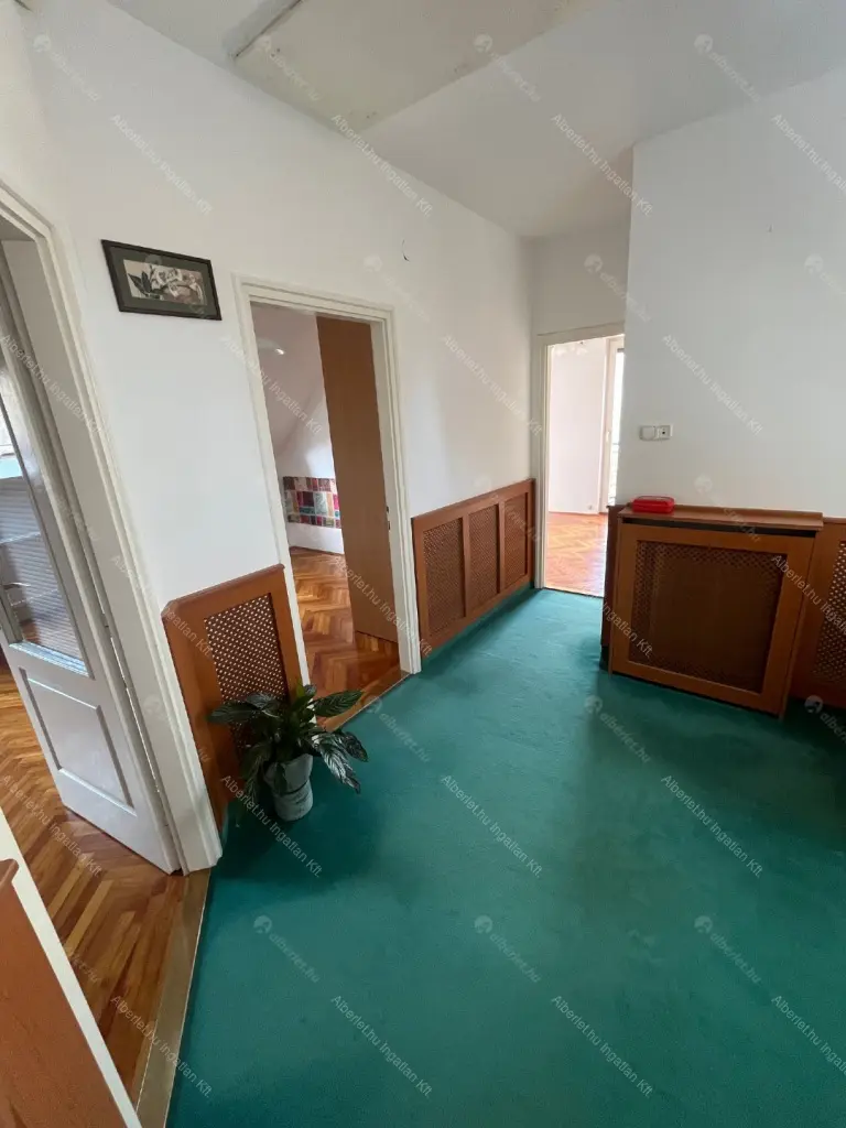 Kiadó albérlet 670000 Ft/hó áron: Budapest, II. kerület  Felső Zöldmáli út. Mérete: 107 nm, 5 szobás | Alberlet.hu - 6673550