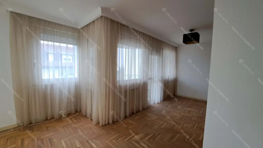 Kiadó albérlet 890000 Ft/hó áron: Budapest, II. kerület  Felső Zöldmáli út. Mérete: 185 nm, 3 szobás | Alberlet.hu - 6689537