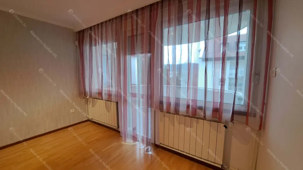 Kiadó albérlet 890000 Ft/hó áron: Budapest, II. kerület  Felső Zöldmáli út. Mérete: 185 nm, 3 szobás | Alberlet.hu - 6689545