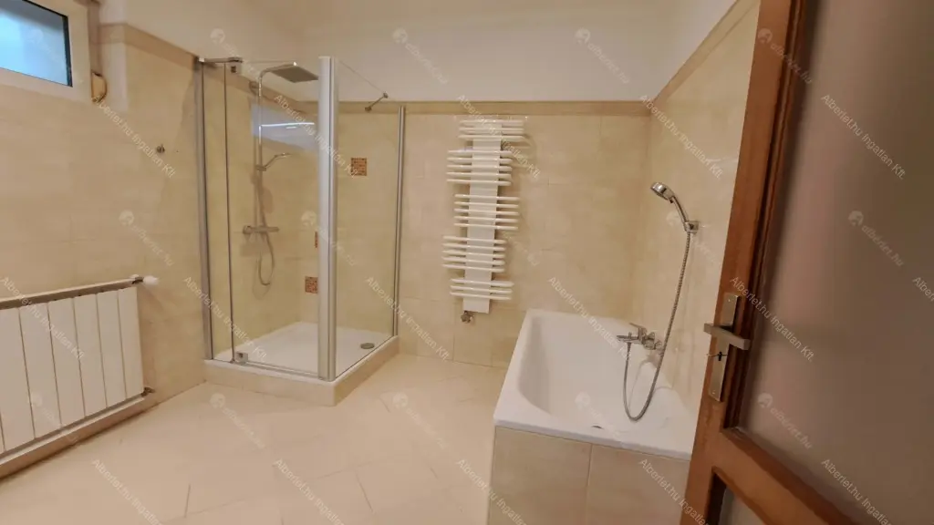 Kiadó albérlet 890000 Ft/hó áron: Budapest, II. kerület  Felső Zöldmáli út. Mérete: 185 nm, 3 szobás | Alberlet.hu - 6689550