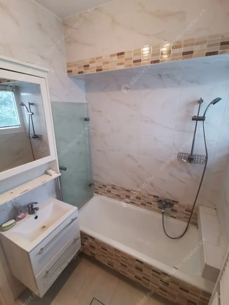 Kiadó albérlet 300000 Ft/hó áron: Budapest, II. kerület  Fenyves lejtő. Mérete: 54 nm, 2 szobás | Alberlet.hu - 6576696