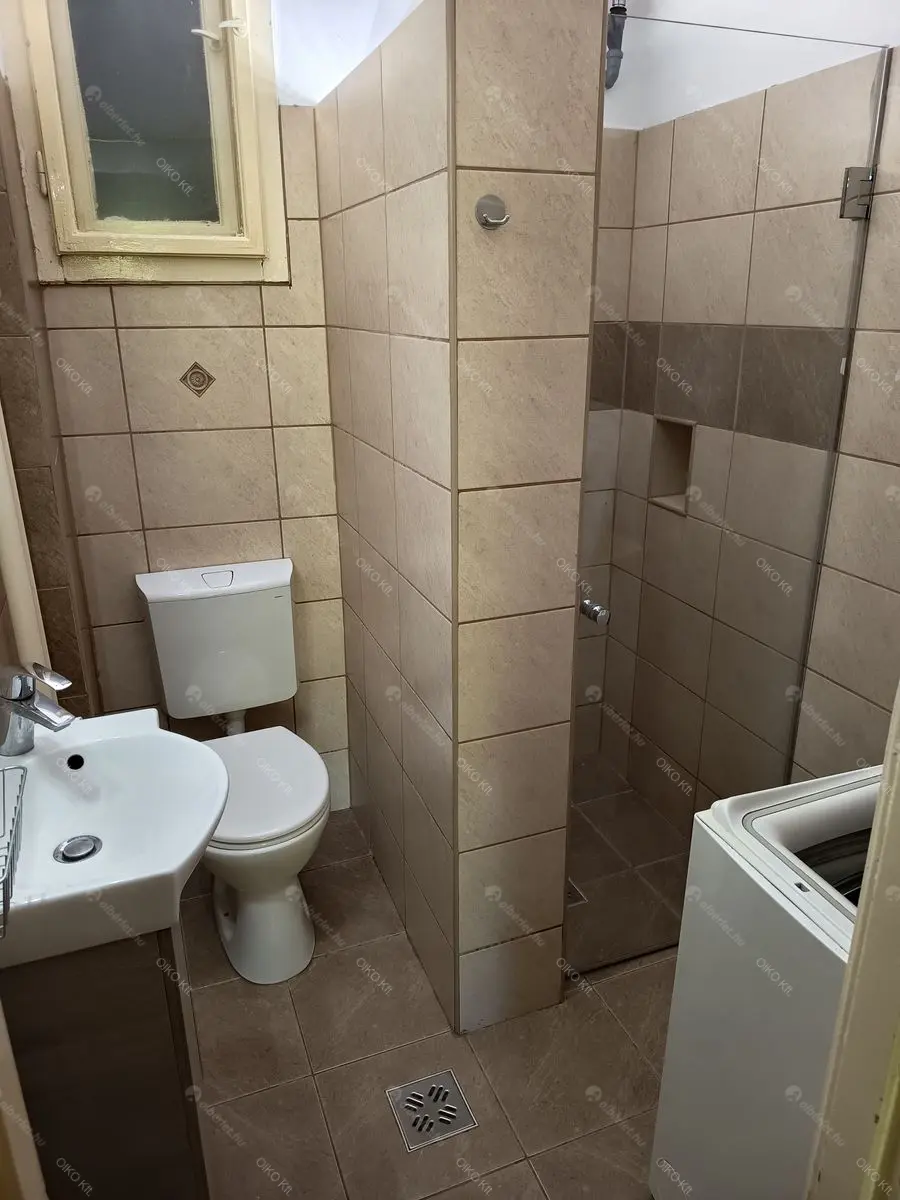 Kiadó albérlet 188000 Ft/hó áron: Budapest, II. kerület  Frankel Leó út. Mérete: 40 nm, 1 szobás | Alberlet.hu - 6659761