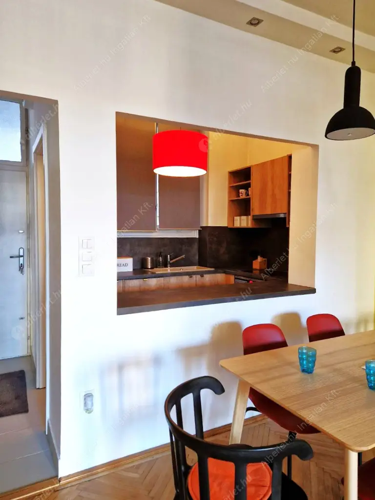 Kiadó albérlet 360000 Ft/hó áron: Budapest, II. kerület  Frankel Leó út. Mérete: 56 nm, 2 szobás | Alberlet.hu - 6633739