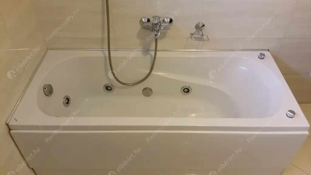 Kiadó albérlet 576000 Ft/hó áron: Budapest, II. kerület  Gárdonyi Géza út. Mérete: 110 nm, 3 szobás | Alberlet.hu - 6567323