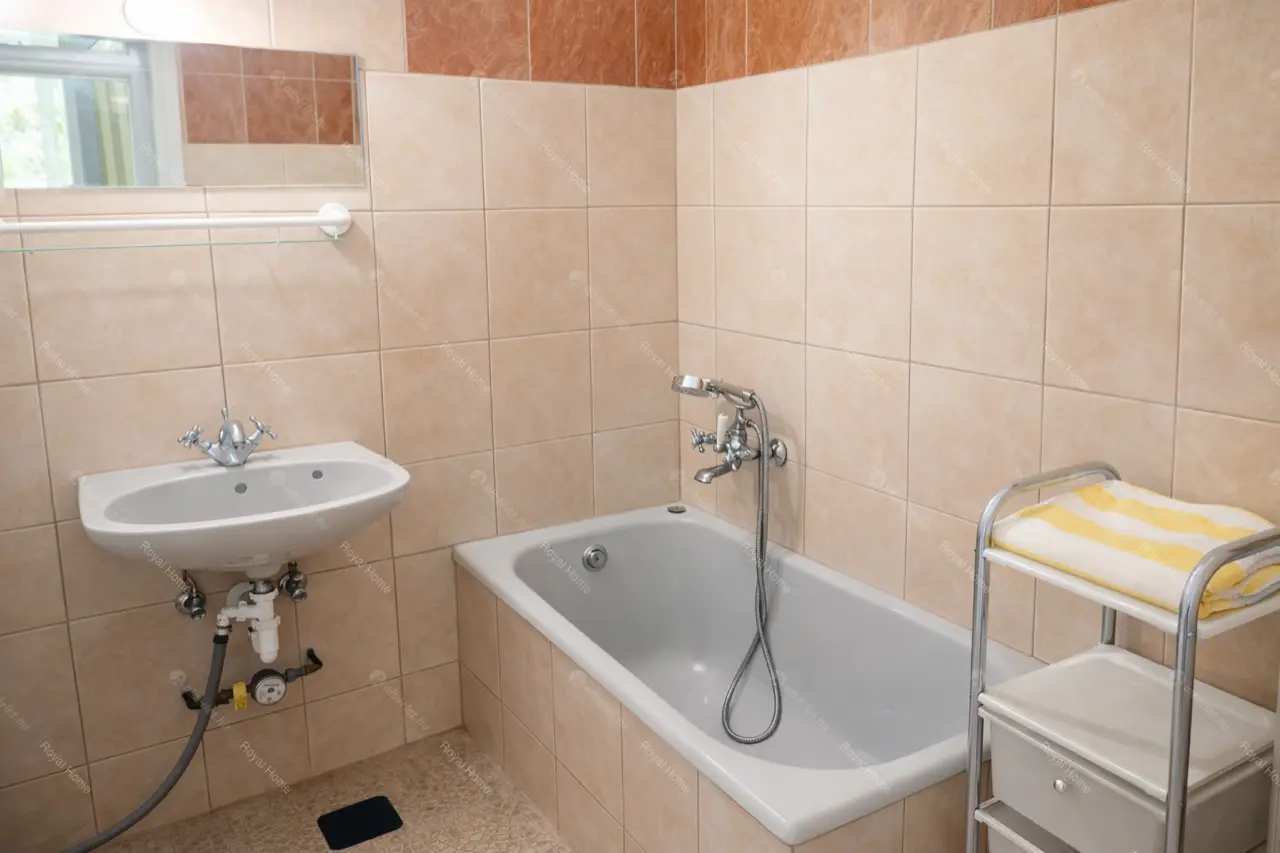 Kiadó albérlet 220000 Ft/hó áron: Budapest, II. kerület  Harcsa utca. Mérete: 50 nm, 1 szobás | Alberlet.hu - 6689277