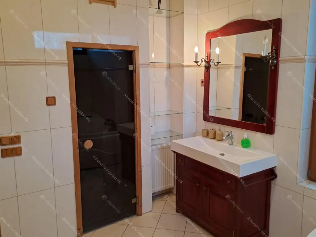 Kiadó albérlet 1500000 Ft/hó áron: Budapest, II. kerület  Hárshegyi út. Mérete: 120 nm, 4 szobás | Alberlet.hu - 6682635