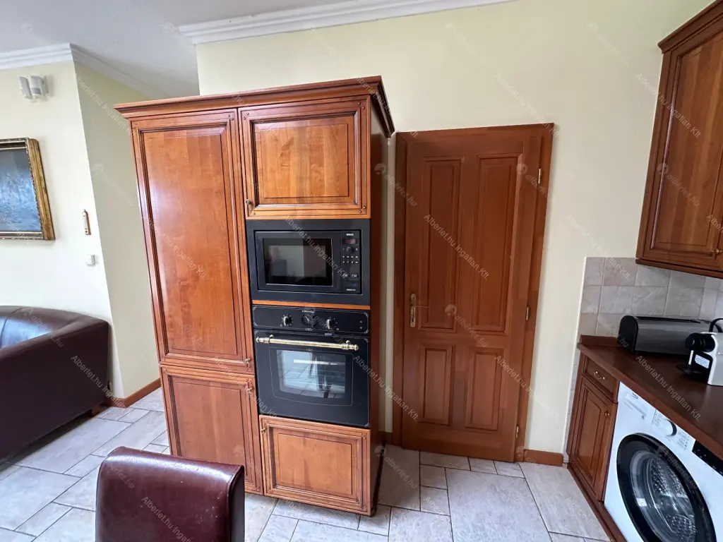 Kiadó albérlet 1400000 Ft/hó áron: Budapest, II. kerület  Hárshegyi út. Mérete: 120 nm, 4 szobás | Alberlet.hu - 6692333