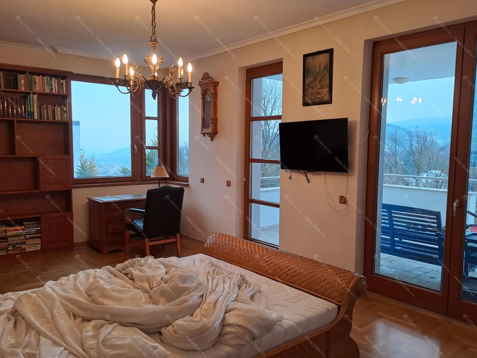 Kiadó albérlet 1700000 Ft/hó áron: Budapest, II. kerület  Hárshegyi út. Mérete: 120 nm, 5 szobás | Alberlet.hu - 6644512