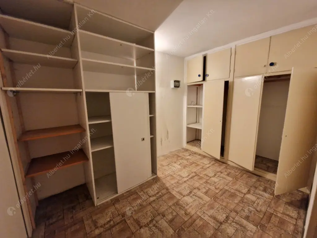 Kiadó albérlet 270000 Ft/hó áron: Budapest, II. kerület  Herman Ottó út. Mérete: 65 nm, 2 szobás | Alberlet.hu - 6579647