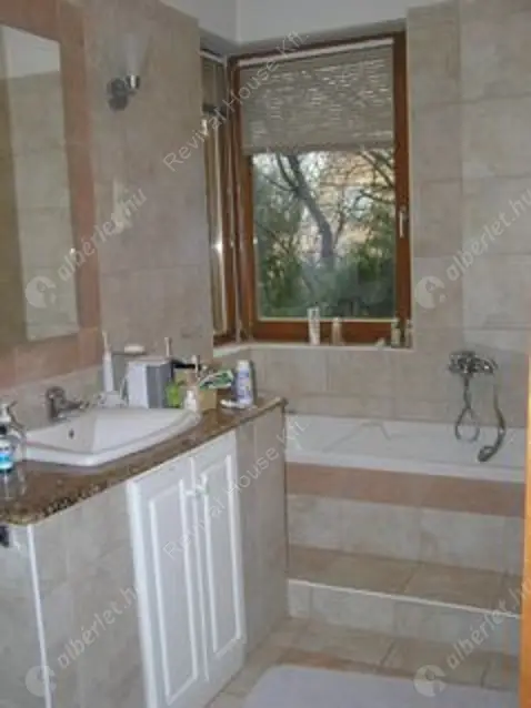 Kiadó albérlet 880000 Ft/hó áron: Budapest, II. kerület  Honvéd utca. Mérete: 280 nm, 5 szobás | Alberlet.hu - 6494931