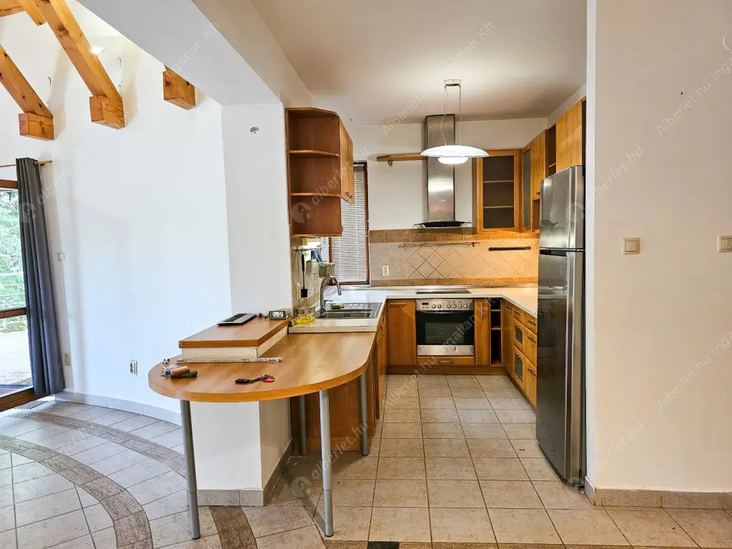 Kiadó albérlet 880000 Ft/hó áron: Budapest, II. kerület  Honvéd utca. Mérete: 280 nm, 5 szobás | Alberlet.hu - 6569483