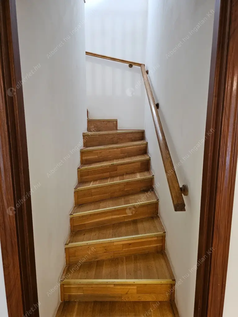 Kiadó albérlet 880000 Ft/hó áron: Budapest, II. kerület  Honvéd utca. Mérete: 280 nm, 5 szobás | Alberlet.hu - 6569489