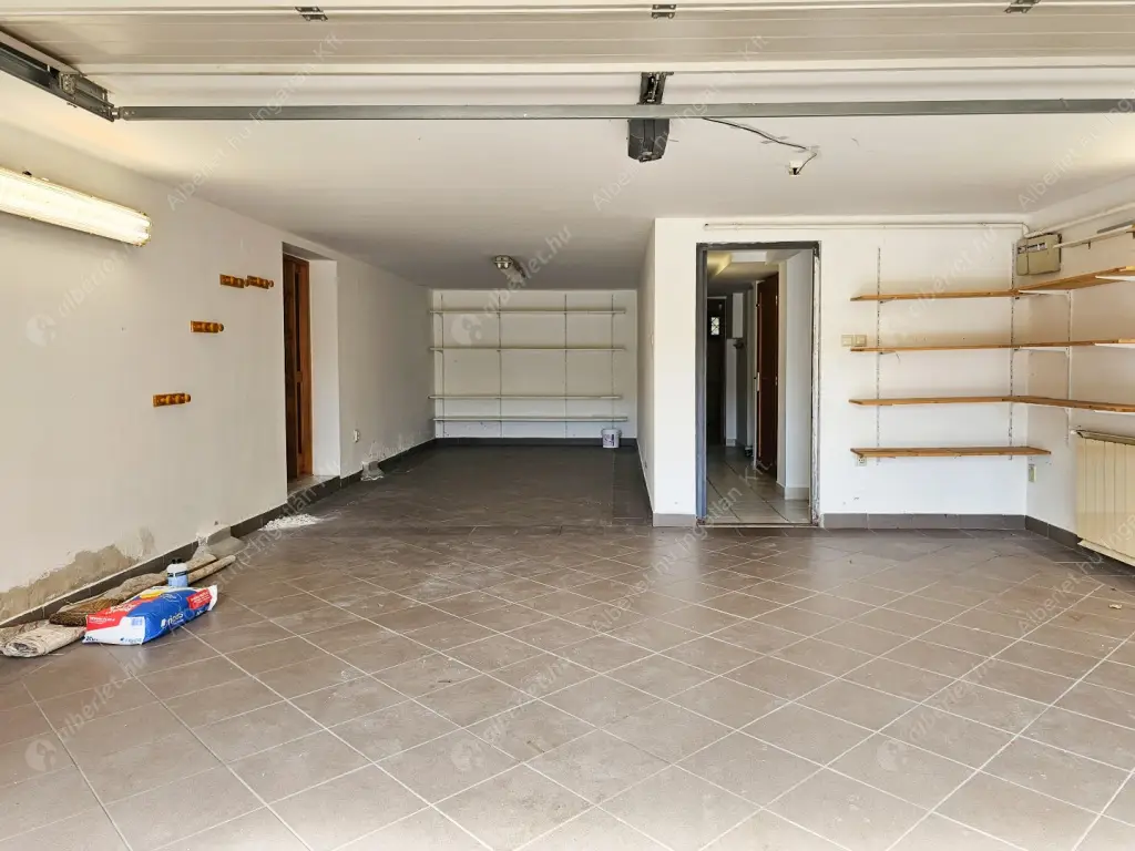 Kiadó albérlet 880000 Ft/hó áron: Budapest, II. kerület  Honvéd utca. Mérete: 280 nm, 5 szobás | Alberlet.hu - 6569498