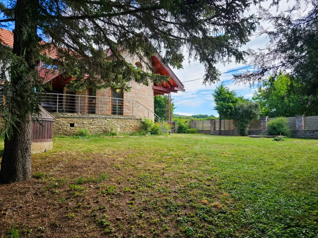 Kiadó albérlet 880000 Ft/hó áron: Budapest, II. kerület  Honvéd utca. Mérete: 280 nm, 5 szobás | Alberlet.hu - 6569504