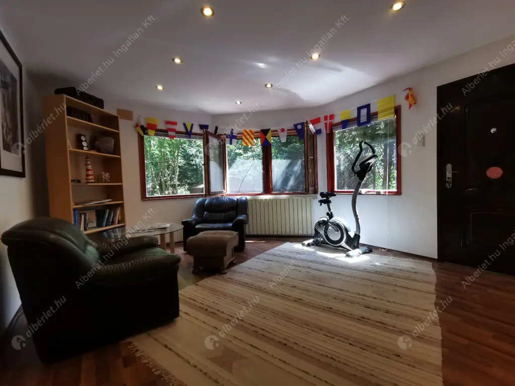 Kiadó albérlet 340000 Ft/hó áron: Budapest, II. kerület  Huba vezér utca. Mérete: 75 nm, 3 szobás | Alberlet.hu - 6574517