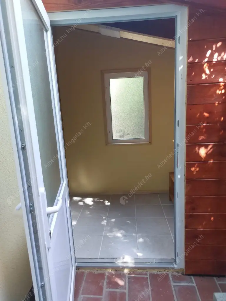 Kiadó albérlet 340000 Ft/hó áron: Budapest, II. kerület  Huba vezér utca. Mérete: 75 nm, 3 szobás | Alberlet.hu - 6574522