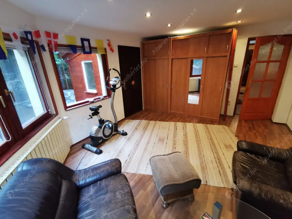 Kiadó albérlet 340000 Ft/hó áron: Budapest, II. kerület  Huba vezér utca. Mérete: 75 nm, 3 szobás | Alberlet.hu - 6574524