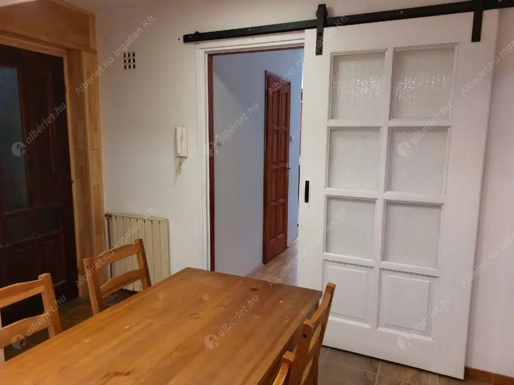 Kiadó albérlet 340000 Ft/hó áron: Budapest, II. kerület  Huba vezér utca. Mérete: 75 nm, 3 szobás | Alberlet.hu - 6574530