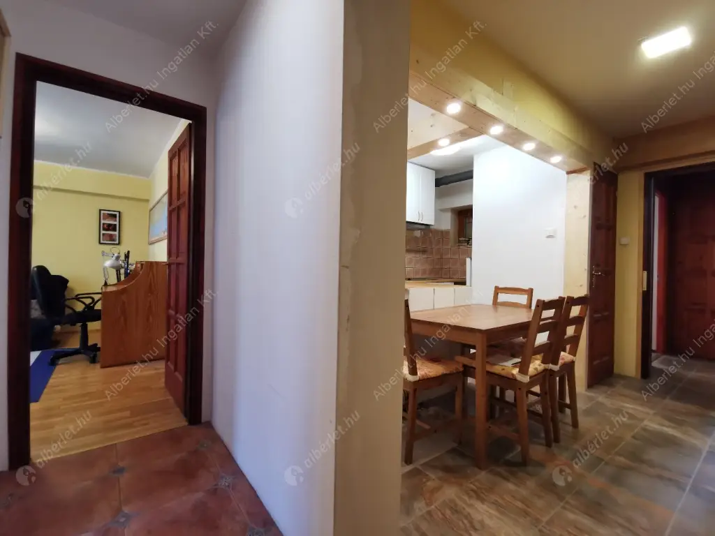 Kiadó albérlet 340000 Ft/hó áron: Budapest, II. kerület  Huba vezér utca. Mérete: 75 nm, 3 szobás | Alberlet.hu - 6574536