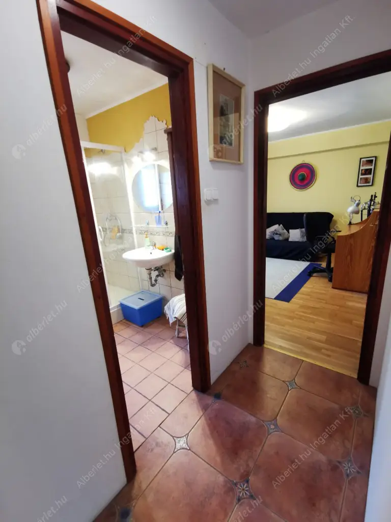 Kiadó albérlet 340000 Ft/hó áron: Budapest, II. kerület  Huba vezér utca. Mérete: 75 nm, 3 szobás | Alberlet.hu - 6574537