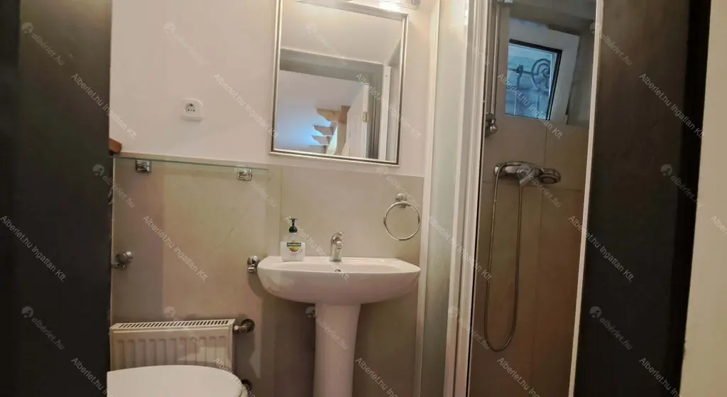 Kiadó albérlet 180000 Ft/hó áron: Budapest, II. kerület  Hűvösvölgyi út. Mérete: 50 nm, 2 szobás | Alberlet.hu - 6692924