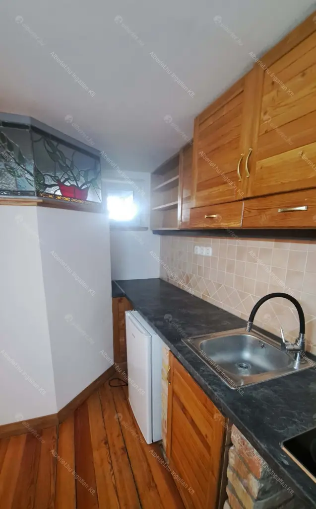 Kiadó albérlet 180000 Ft/hó áron: Budapest, II. kerület  Hűvösvölgyi út. Mérete: 50 nm, 2 szobás | Alberlet.hu - 6692925