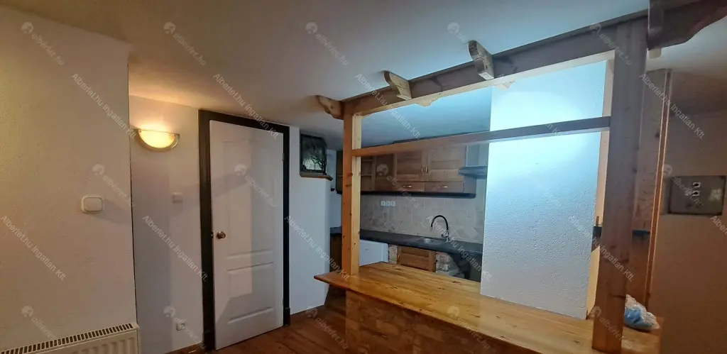 Kiadó albérlet 180000 Ft/hó áron: Budapest, II. kerület  Hűvösvölgyi út. Mérete: 50 nm, 2 szobás | Alberlet.hu - 6697914