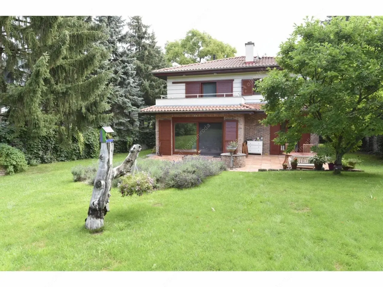 Kiadó albérlet 1186000 Ft/hó áron: Budapest, II. kerület  József Attila útja. Mérete: 188 nm, 5 szobás | Alberlet.hu - 6634345