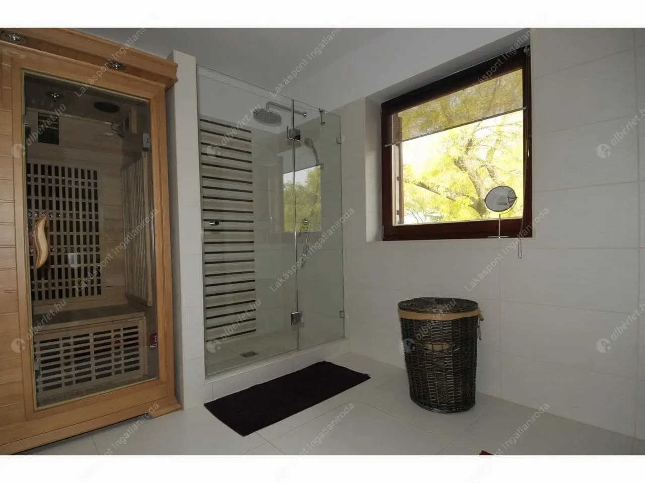 Kiadó albérlet 1186000 Ft/hó áron: Budapest, II. kerület  József Attila útja. Mérete: 188 nm, 5 szobás | Alberlet.hu - 6634356