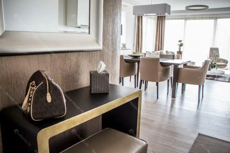 Kiadó albérlet 1099000 Ft/hó áron: Budapest, II. kerület  Józsefhegyi utca. Mérete: 105 nm, 4 szobás | Alberlet.hu - 5086556