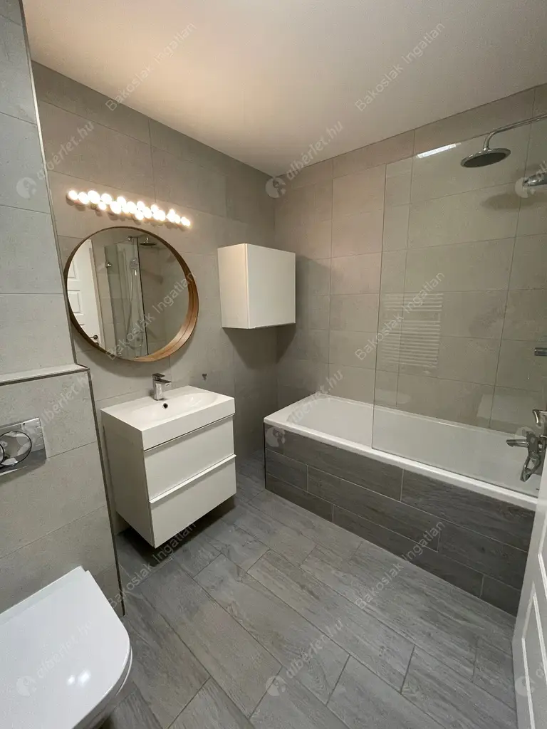 Kiadó albérlet 1018000 Ft/hó áron: Budapest, II. kerület  Józsefhegyi utca. Mérete: 105 nm, 4 szobás | Alberlet.hu - 5346344