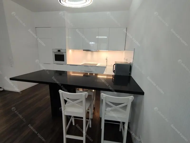 Kiadó albérlet 997000 Ft/hó áron: Budapest, II. kerület  Józsefhegyi utca. Mérete: 105 nm, 4 szobás | Alberlet.hu - 6678763