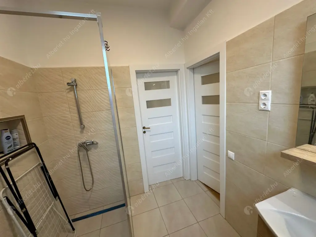 Kiadó albérlet 500000 Ft/hó áron: Budapest, II. kerület  Kavics utca. Mérete: 114 nm, 3 szobás | Alberlet.hu - 6568855