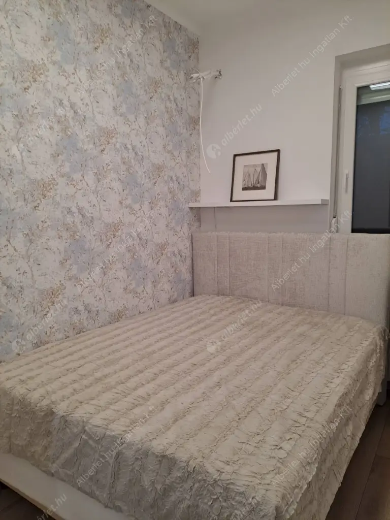 Kiadó albérlet 400000 Ft/hó áron: Budapest, II. kerület  Keleti Károly utca. Mérete: 55 nm, 3 szobás | Alberlet.hu - 6591920
