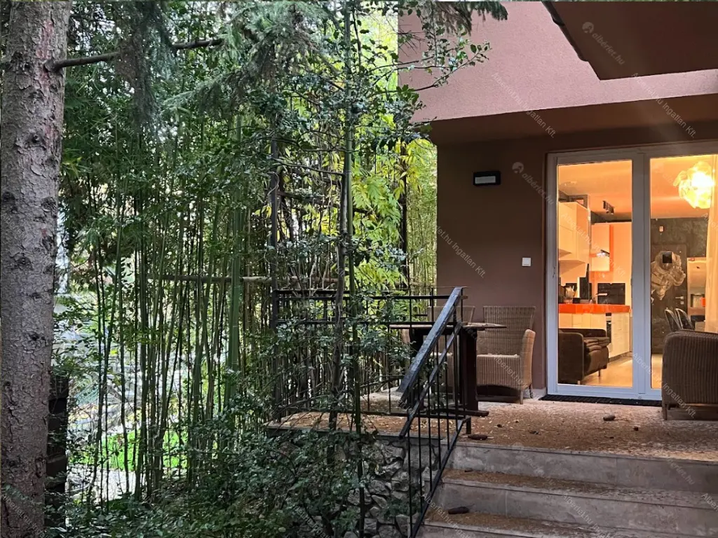 Kiadó albérlet 1000000 Ft/hó áron: Budapest, II. kerület  Kőfejtő utca. Mérete: 320 nm, 5 szobás | Alberlet.hu - 6709759