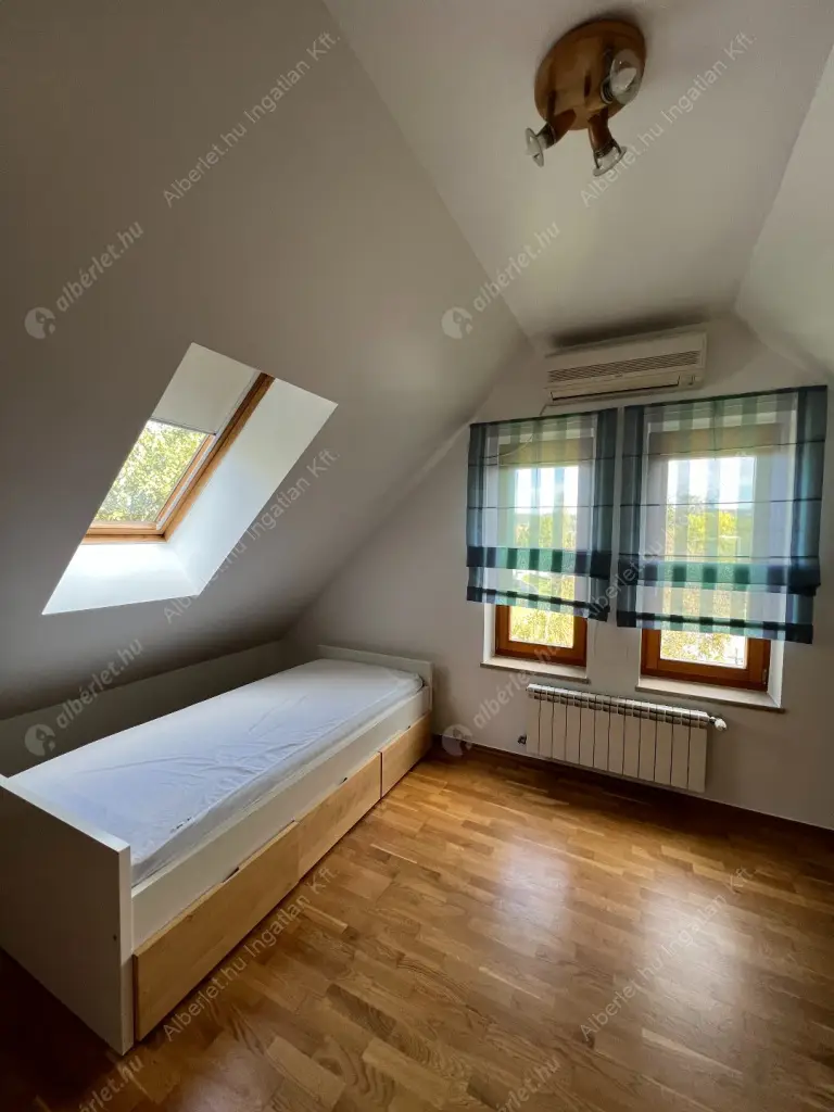 Kiadó albérlet 1156000 Ft/hó áron: Budapest, II. kerület  Kont vezér utca. Mérete: 252 nm, 5 szobás | Alberlet.hu - 6622543