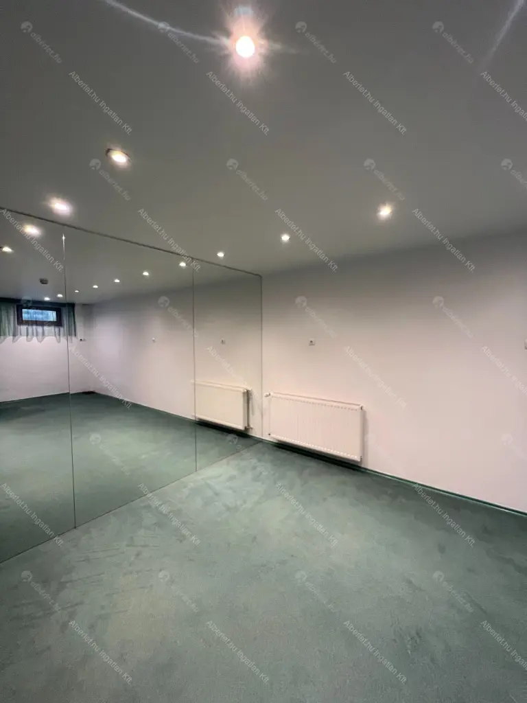 Kiadó albérlet 1132000 Ft/hó áron: Budapest, II. kerület  Kont vezér utca. Mérete: 252 nm, 6 szobás | Alberlet.hu - 6649572